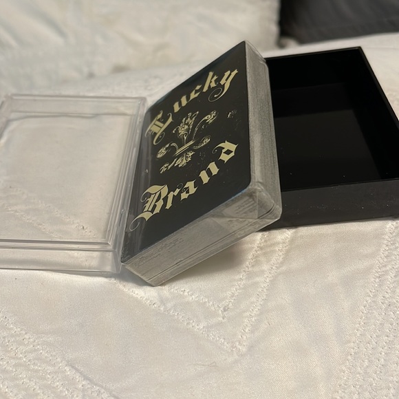 New deck of cards lucky brand - Picture 2 of 3